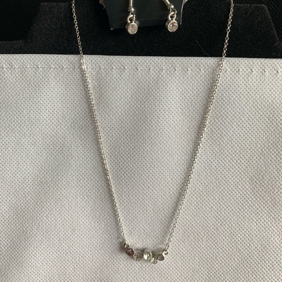 Paparazzi jewelry- necklaces - Picture 5 of 6